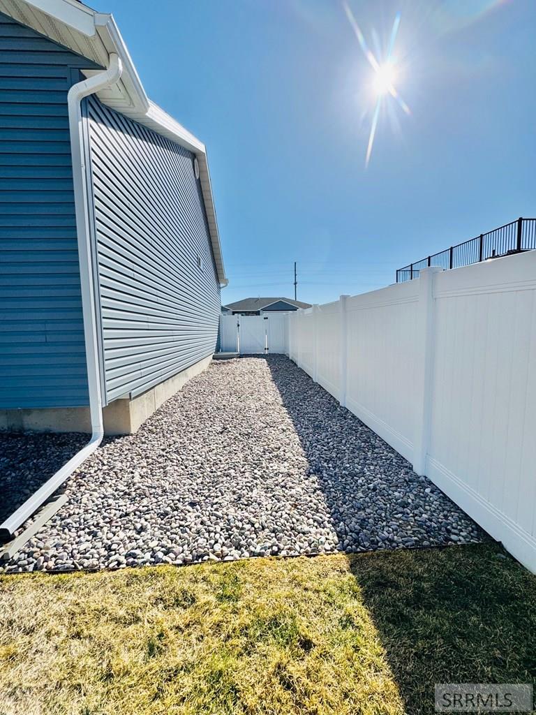 1158 Dolostone Property Photo 28
