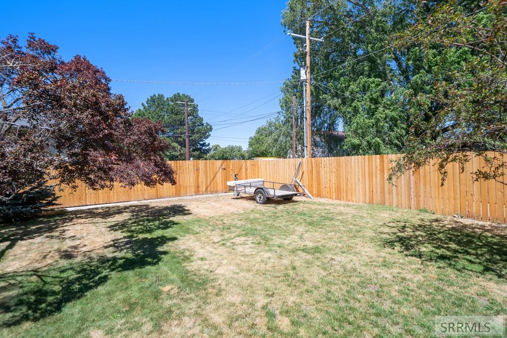 396 W 2nd S Property Photo 8