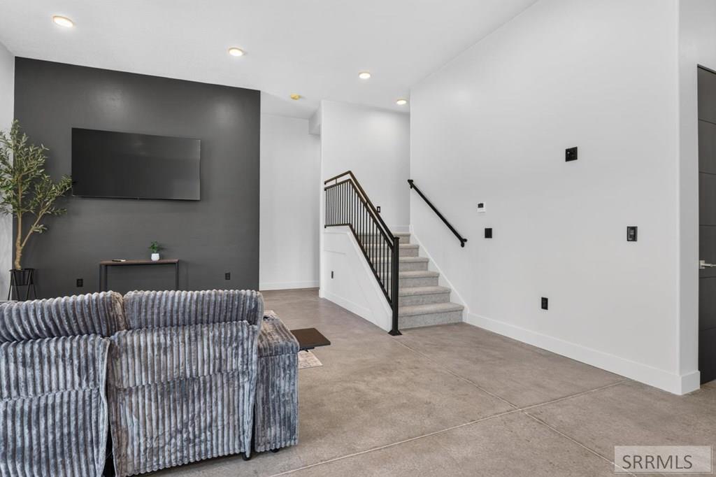 9675 Violet Way Property Photo 33