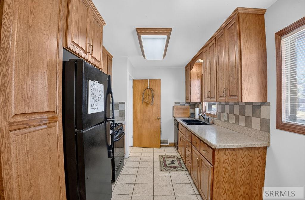 634 W Pine Street Property Photo 9