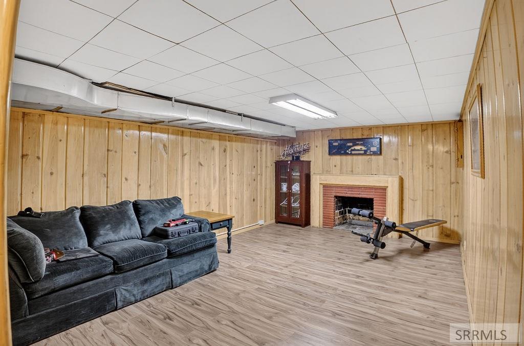 634 W Pine Street Property Photo 18