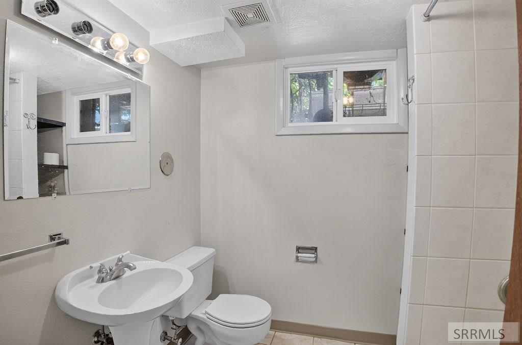 634 W Pine Street Property Photo 20