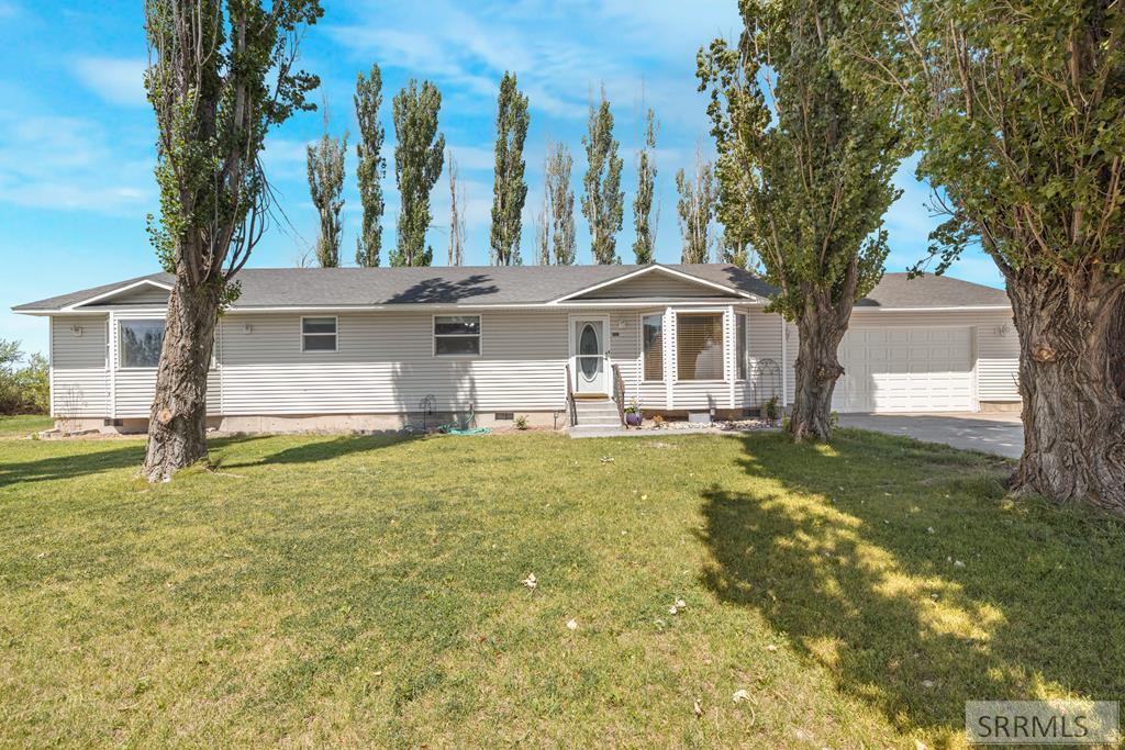 3443 E County Line Road Property Photo 1