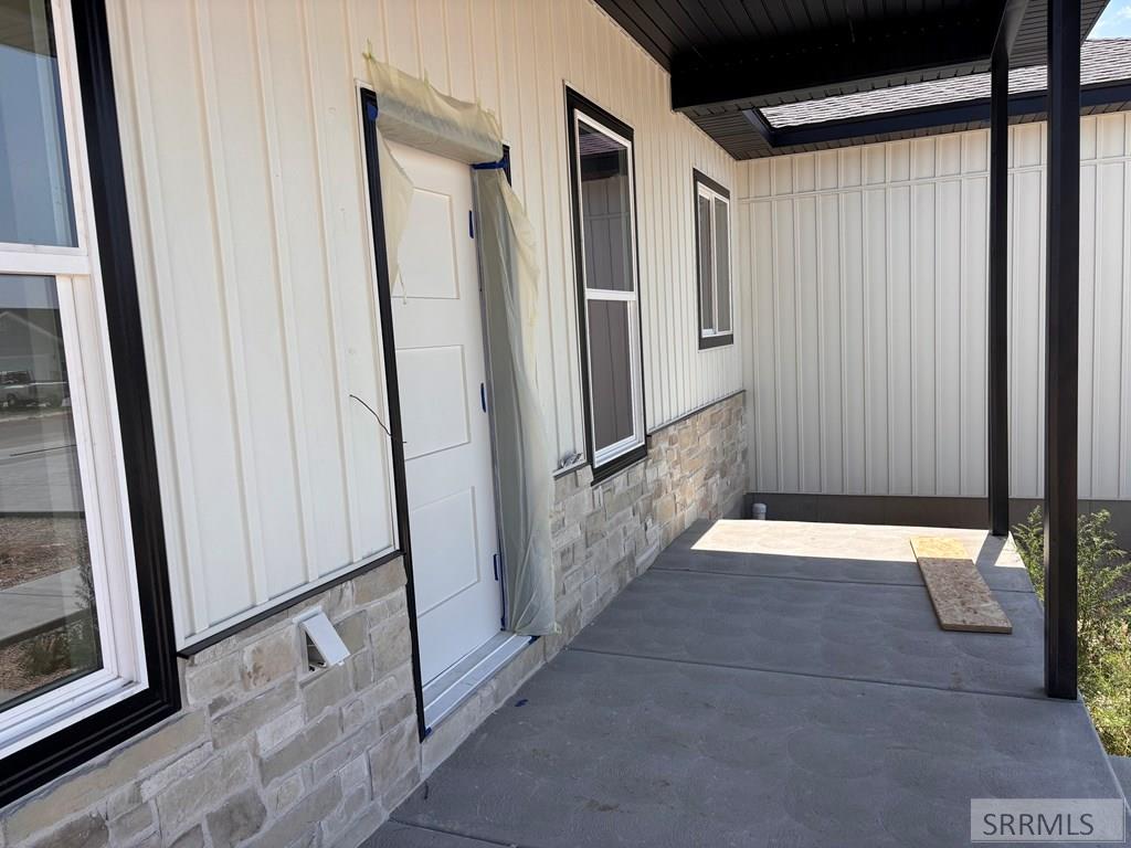 32 N Currant Lane Property Photo 5