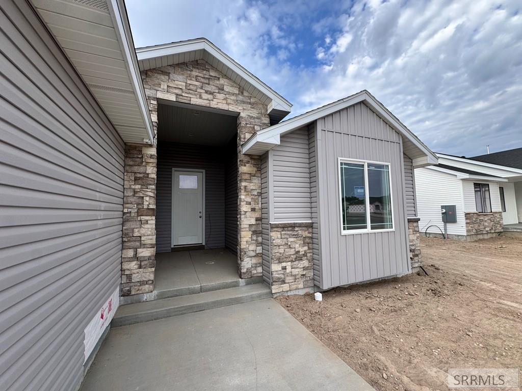 387 Wind River Drive Property Photo 2