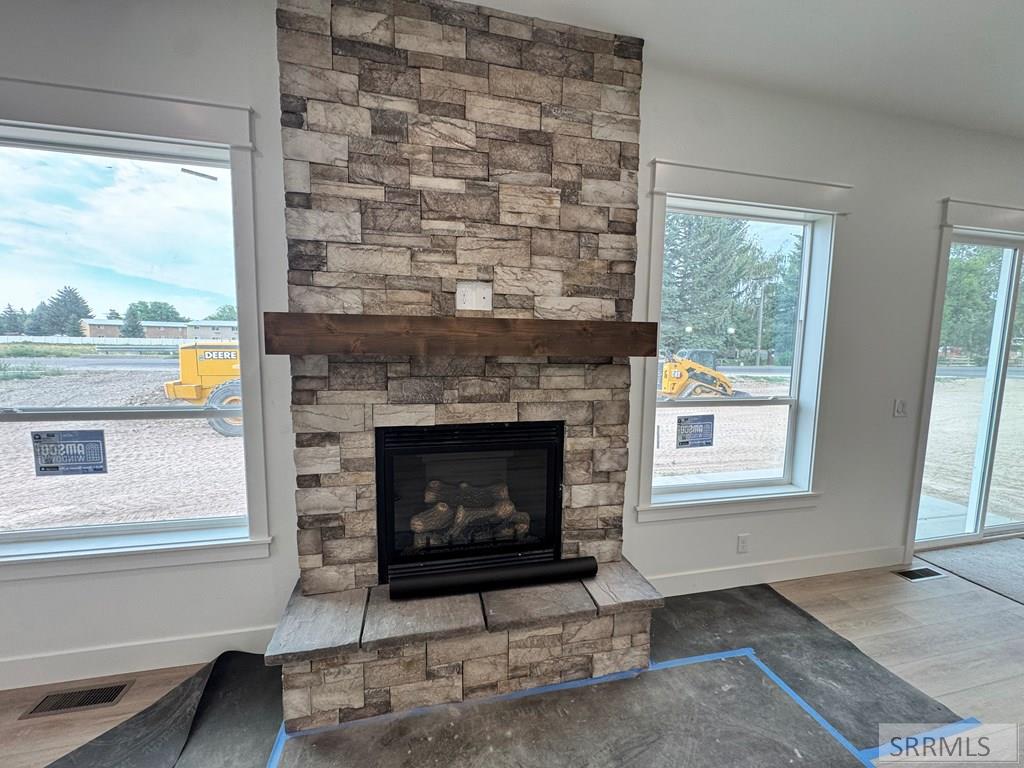 387 Wind River Drive Property Photo 12