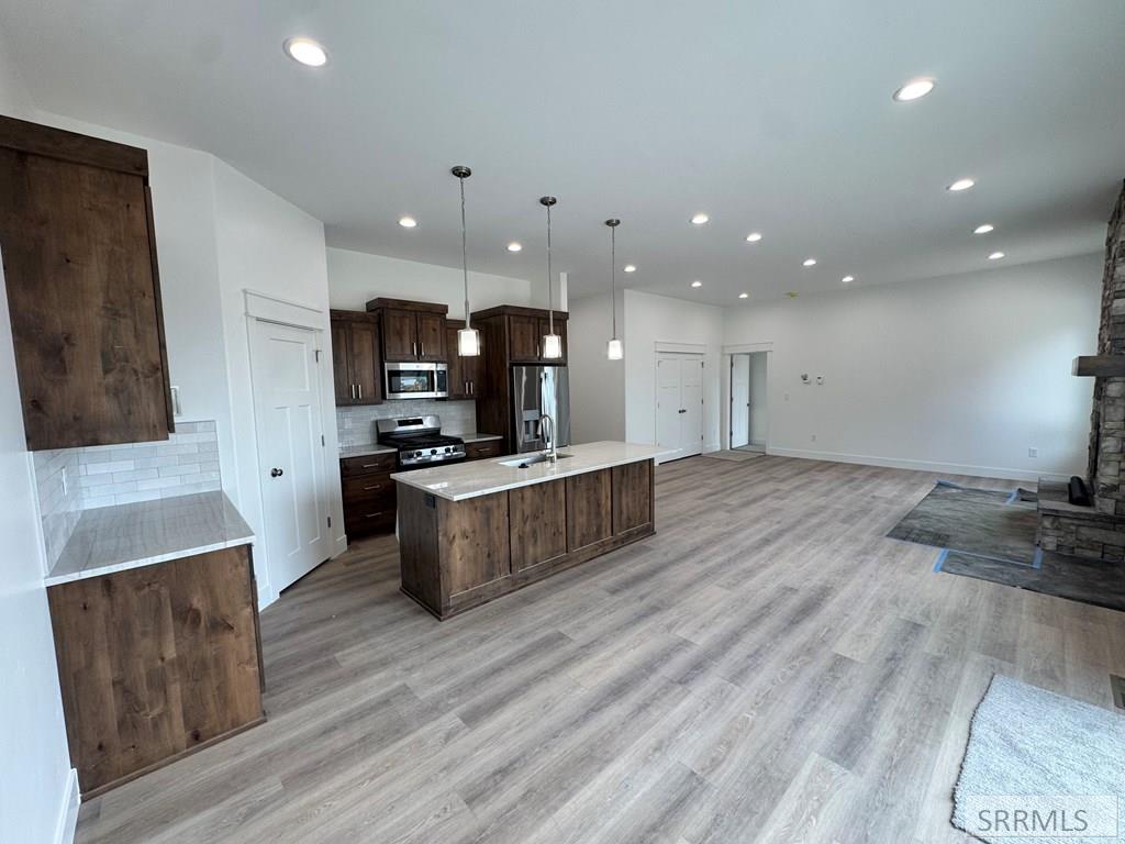 387 Wind River Drive Property Photo 14