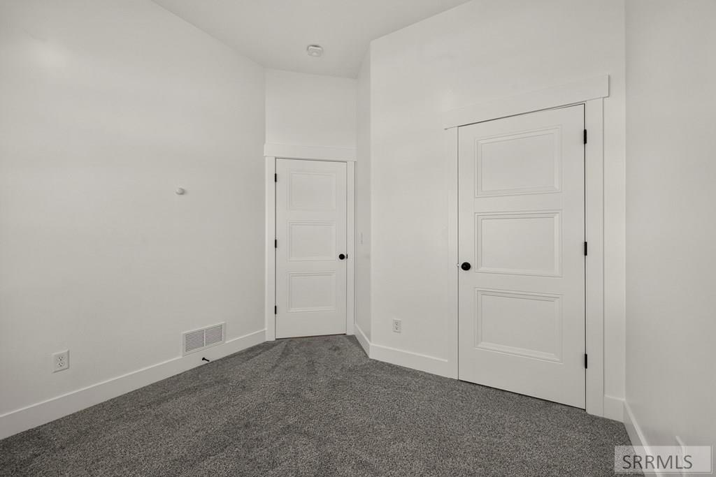 7013 Crispin Dr Property Photo 21