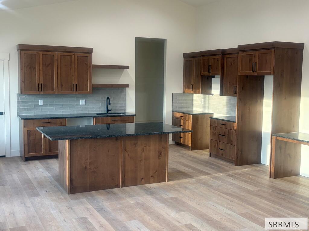 275 N 2340 E Property Photo 7