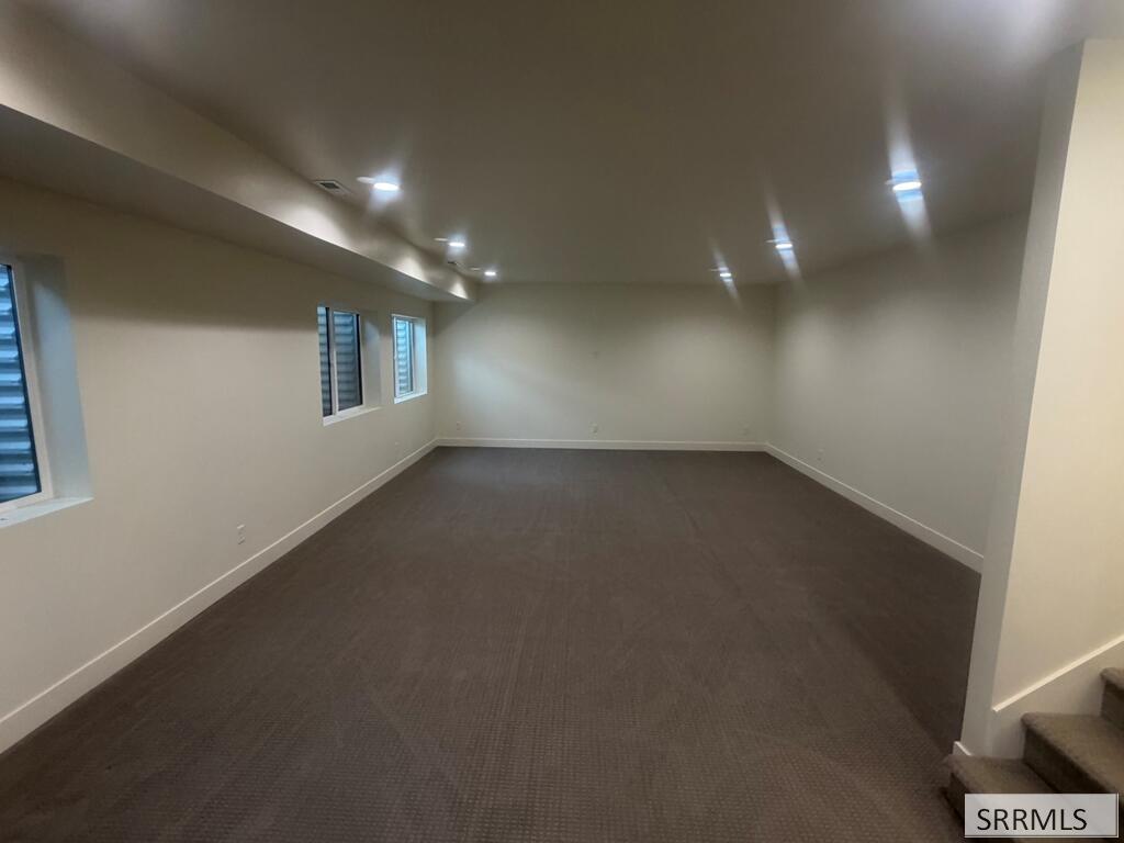 275 N 2340 E Property Photo 20