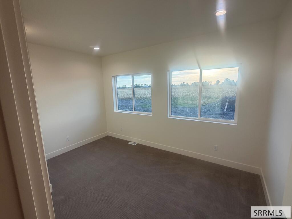 275 N 2340 E Property Photo 24