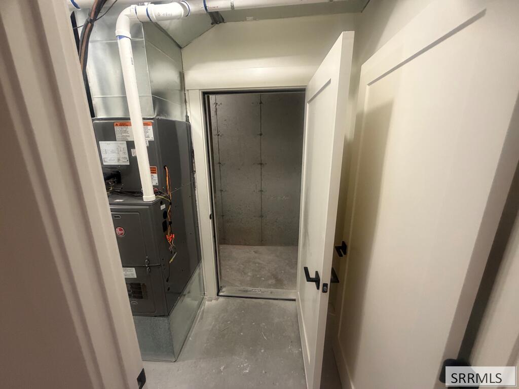 275 N 2340 E Property Photo 25