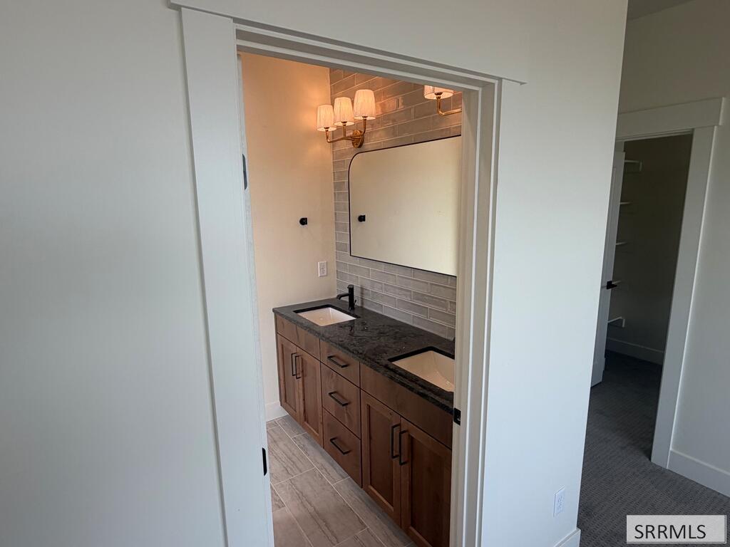275 N 2340 E Property Photo 36