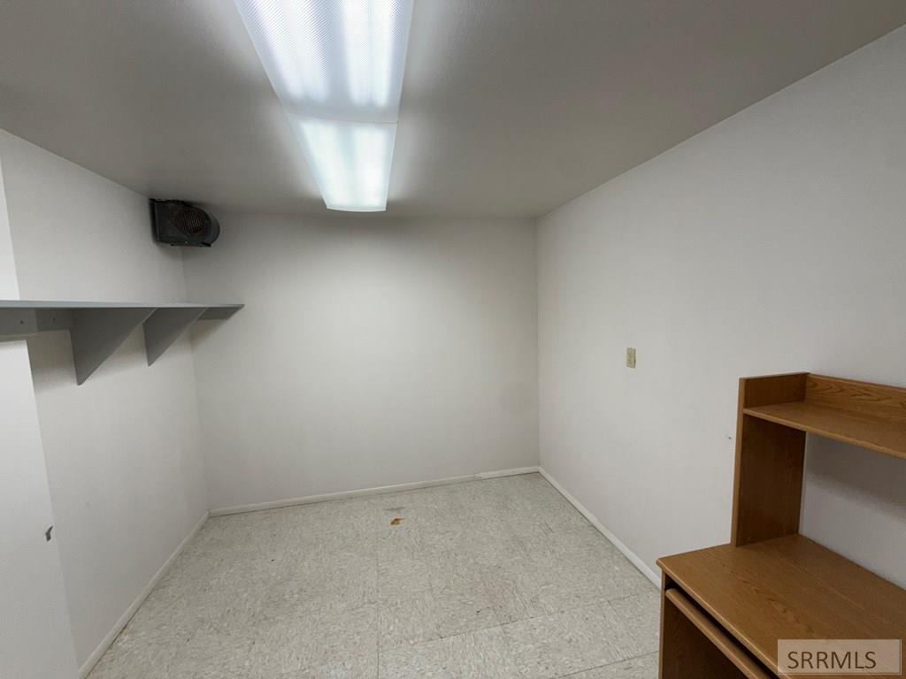 1725 Riverton Road Property Photo 7