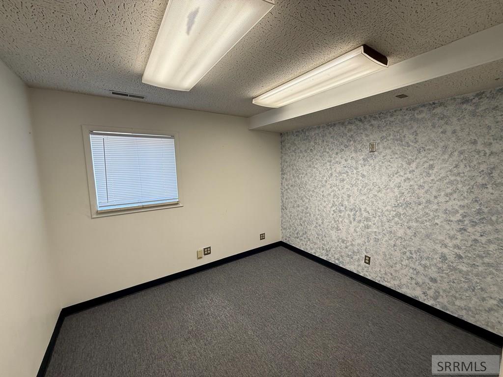1725 Riverton Road Property Photo 10