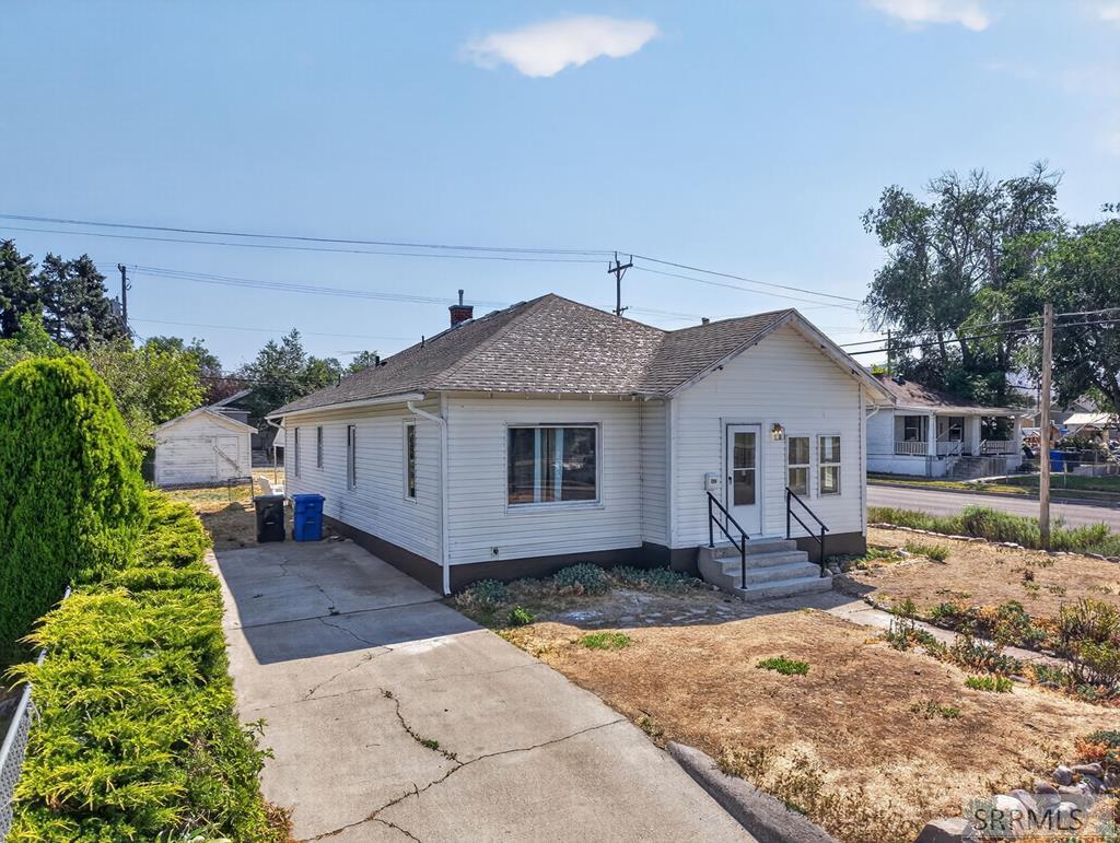 1004 N Grant Avenue Property Photo 1