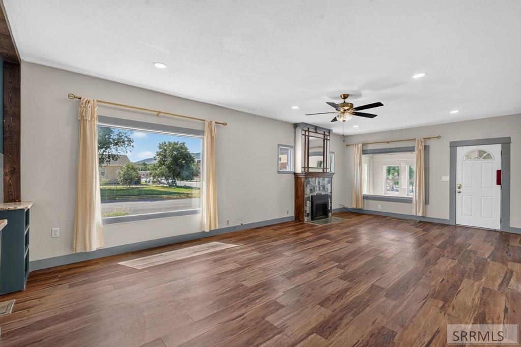 1004 N Grant Avenue Property Photo 10