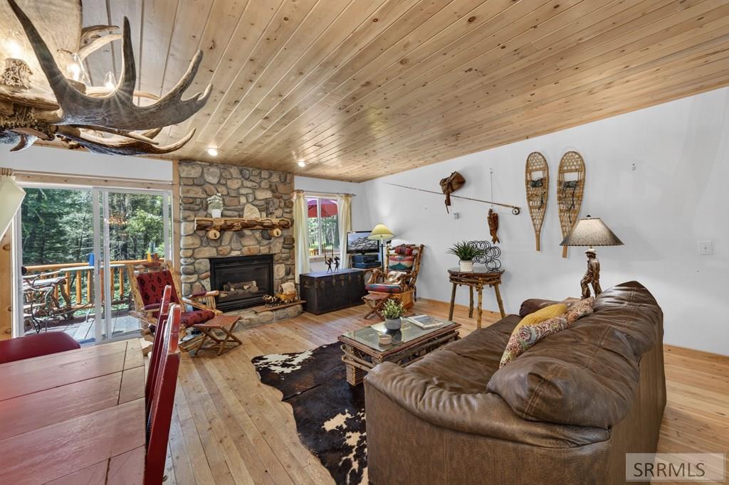 4175 Juniper Drive Property Photo 8