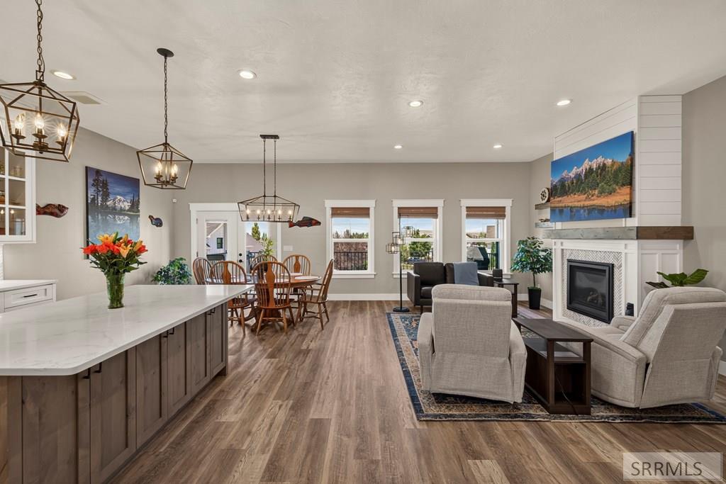 3237 S Chartwell Gardens Property Photo 8