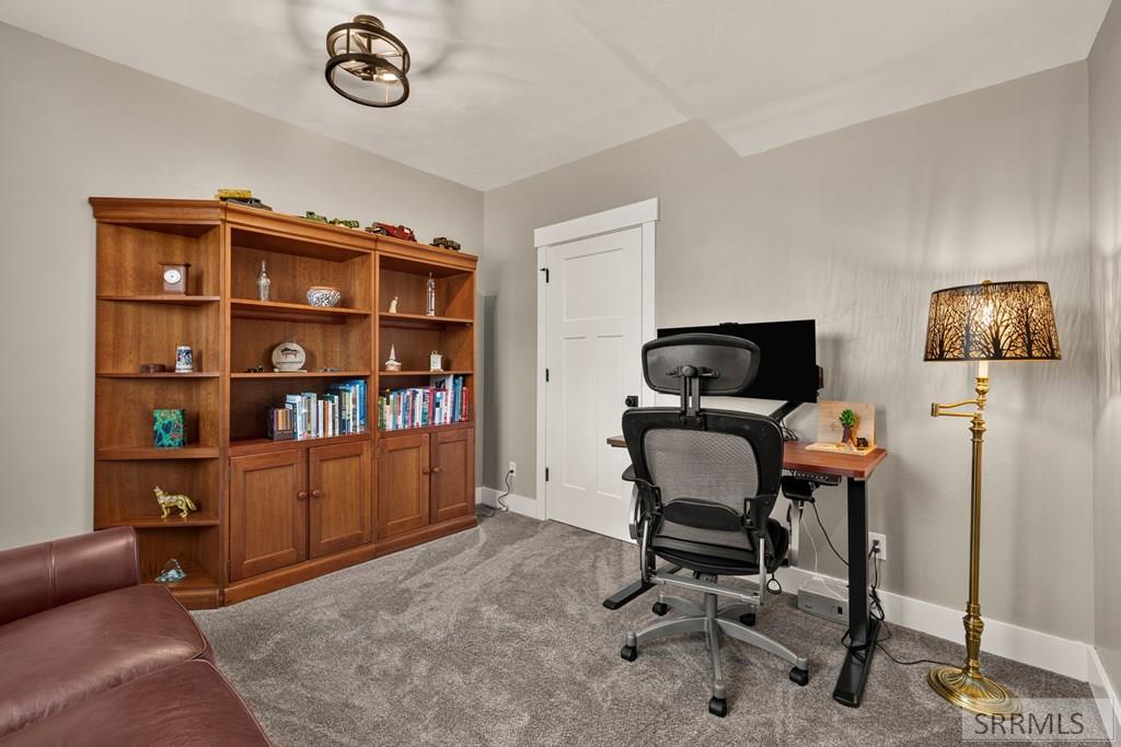 3237 S Chartwell Gardens Property Photo 41
