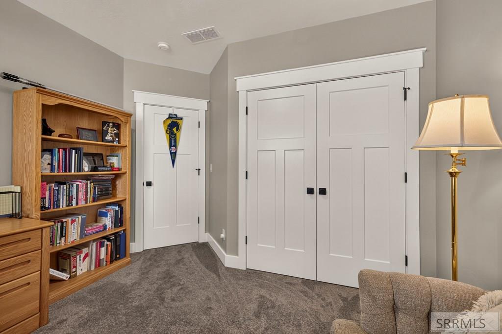 3237 S Chartwell Gardens Property Photo 43