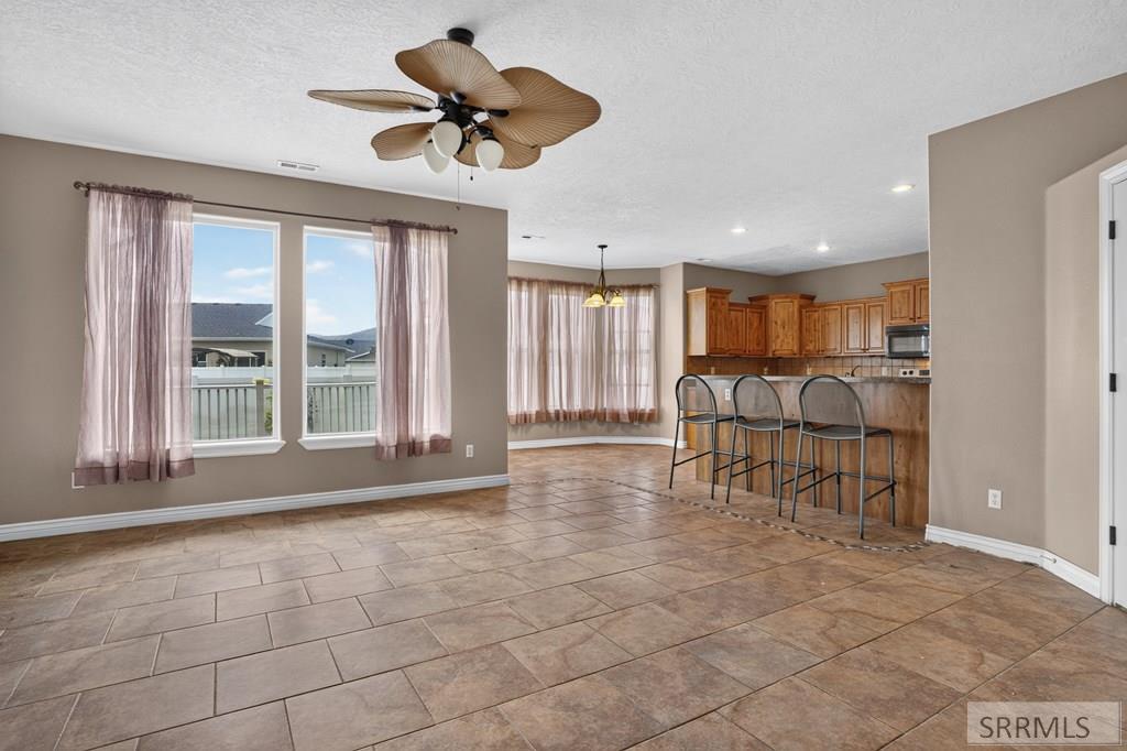 4520 Hershey Loop Property Photo 10