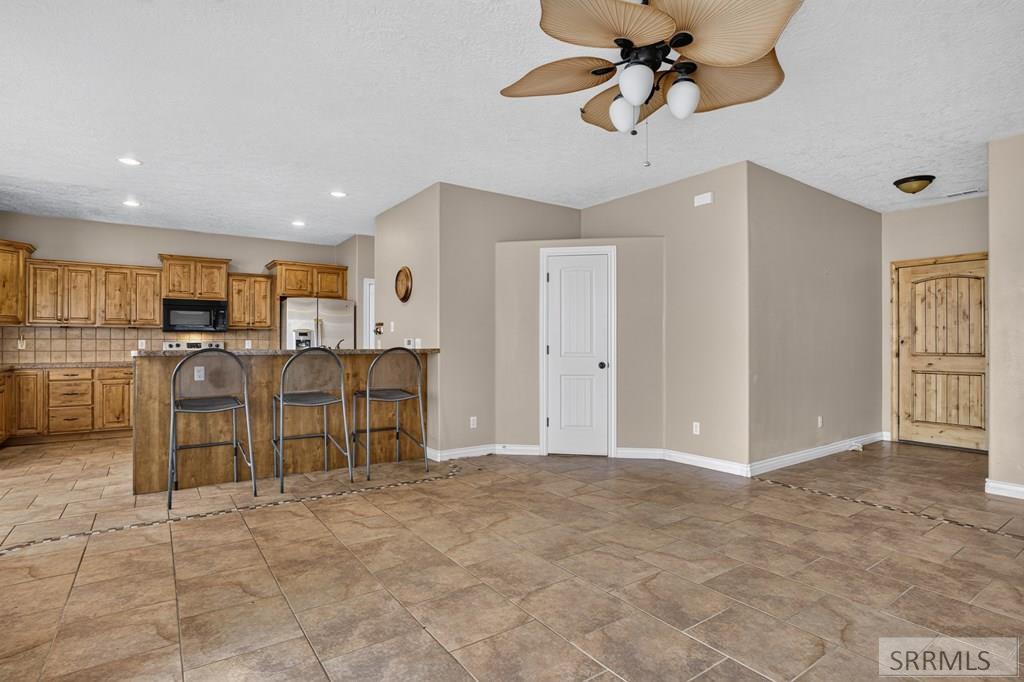 4520 Hershey Loop Property Photo 11