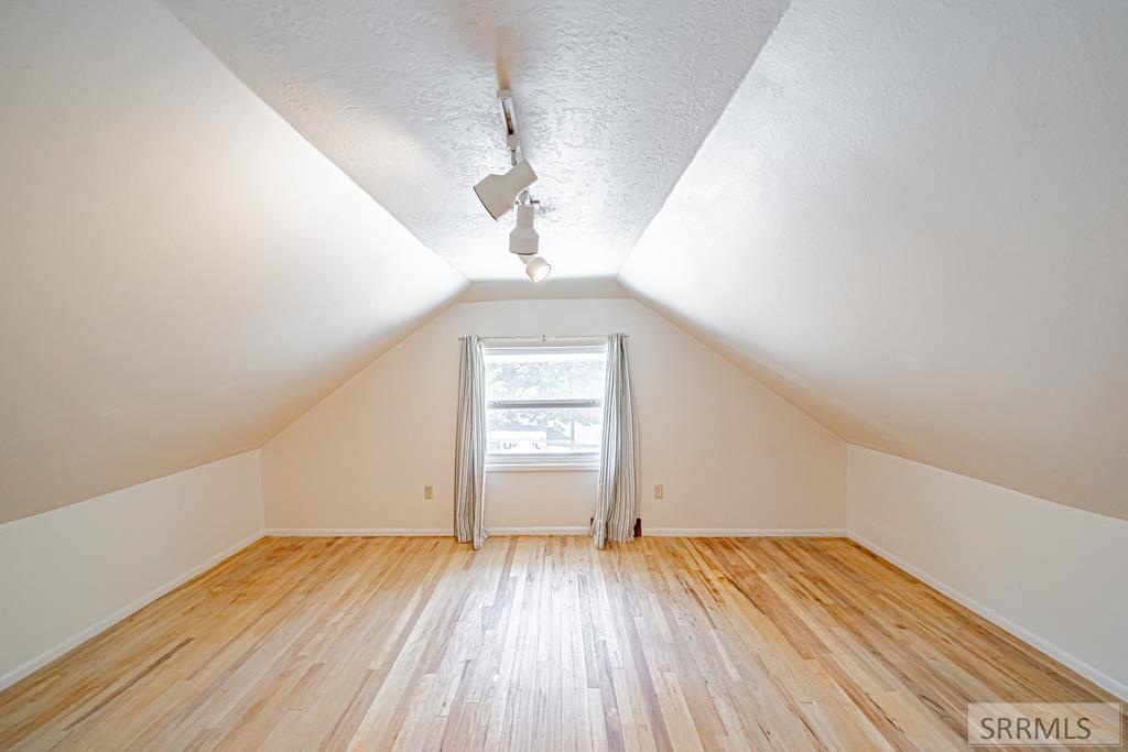 395 12th Street Property Photo 17