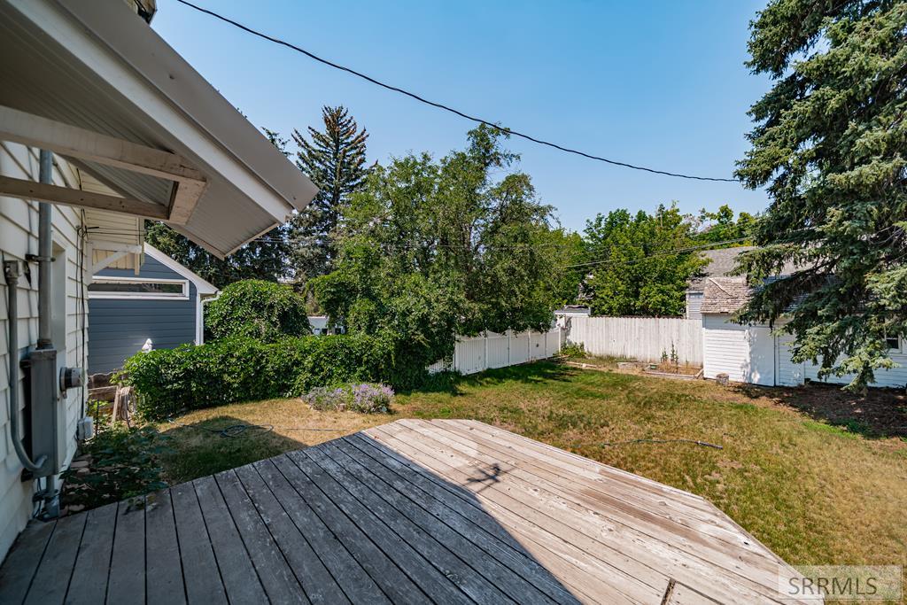 395 12th Street Property Photo 27