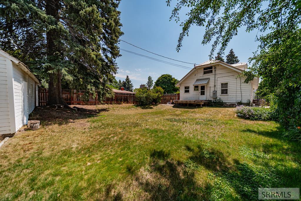 395 12th Street Property Photo 29