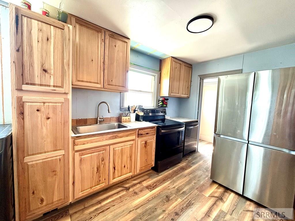 129 Monroe Street Property Photo 3