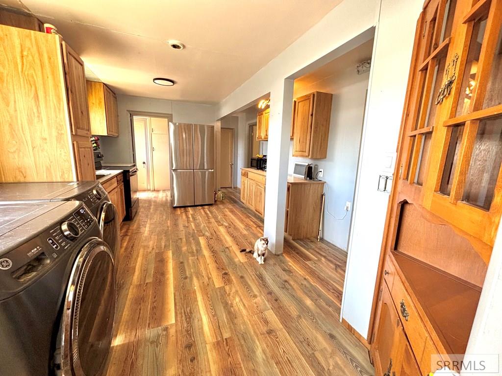 129 Monroe Street Property Photo 6