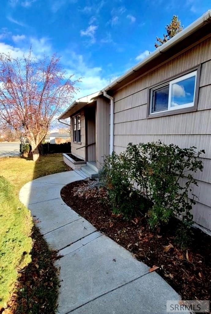 129 Monroe Street Property Photo 17