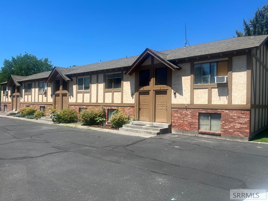 601 John Adams Court Property Photo 1