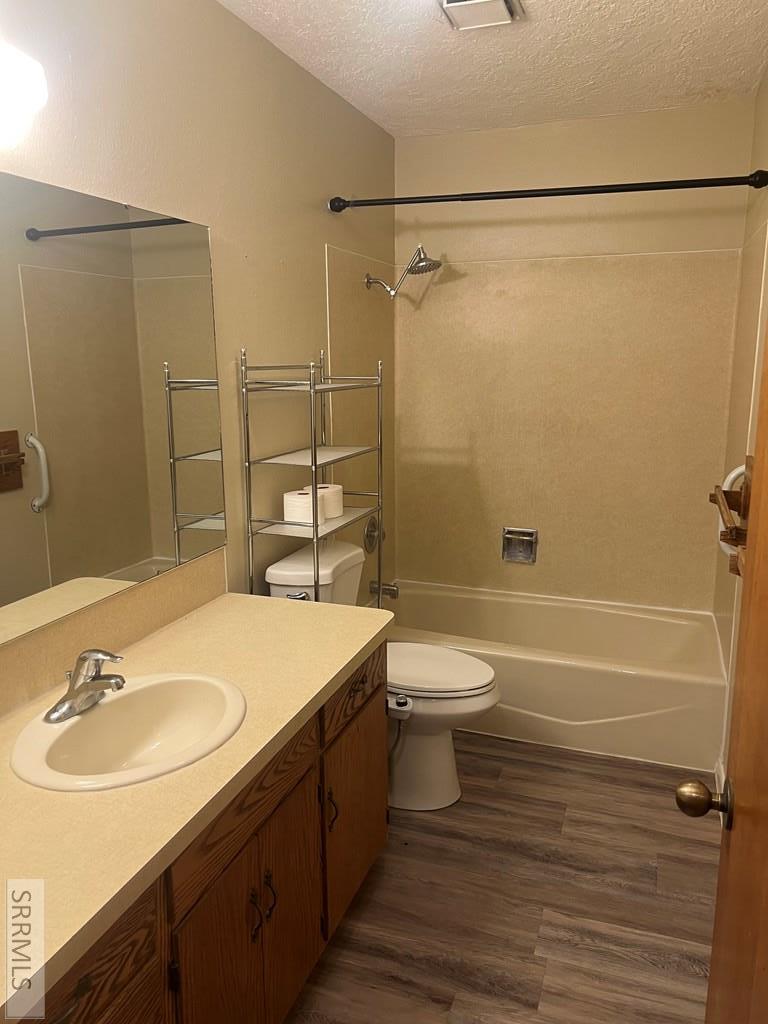 601 John Adams Court Property Photo 4