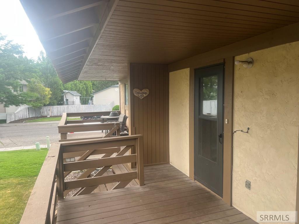 601 John Adams Court Property Photo 6