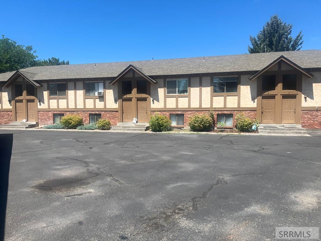601 John Adams Court Property Photo 8
