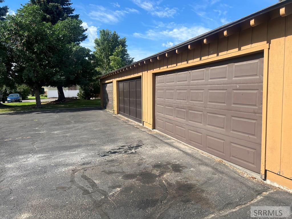 601 John Adams Court Property Photo 10