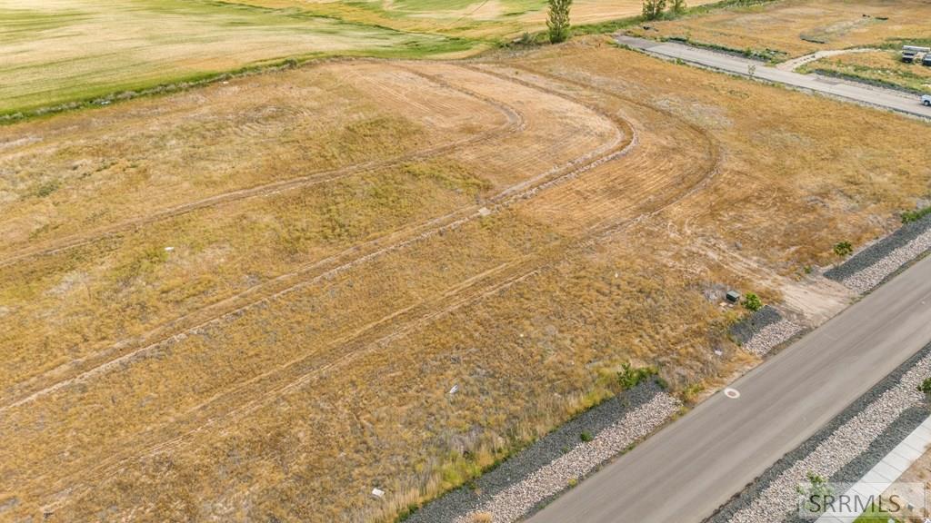 5601 Malheur River St Property Photo 3