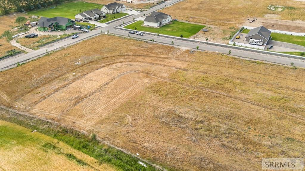 5601 Malheur River St Property Photo 8