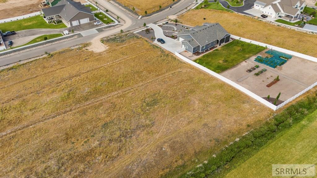 5561 Malheur River St Property Photo 6