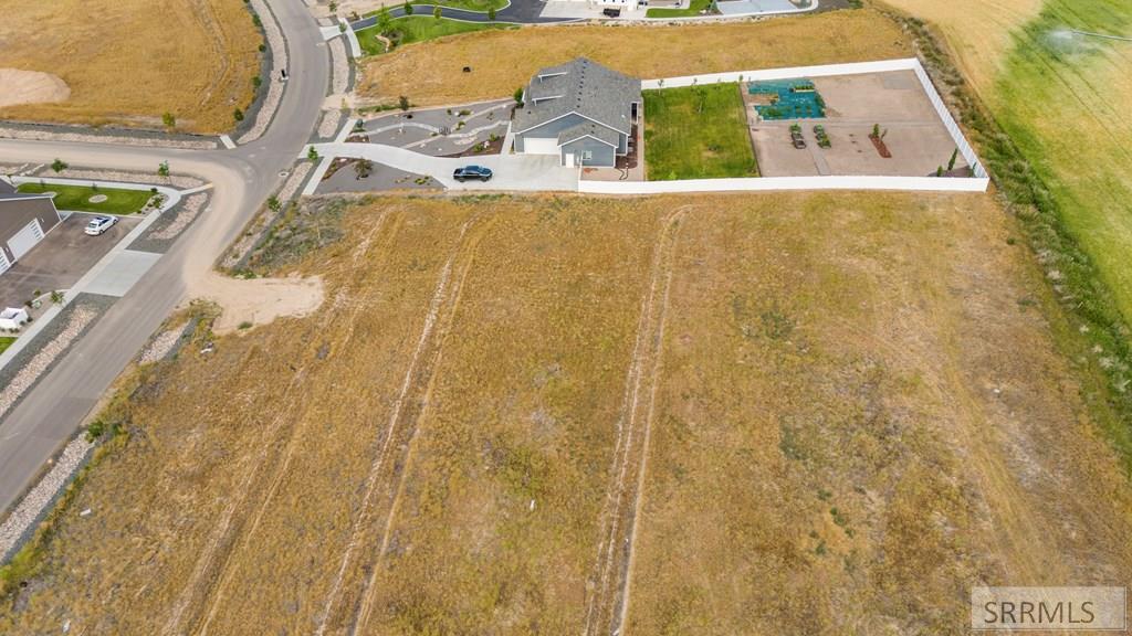 5561 Malheur River St Property Photo 7