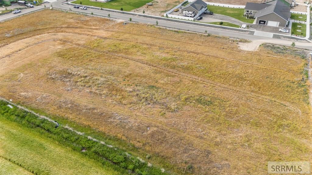 5581 Malheur River St Property Photo 3