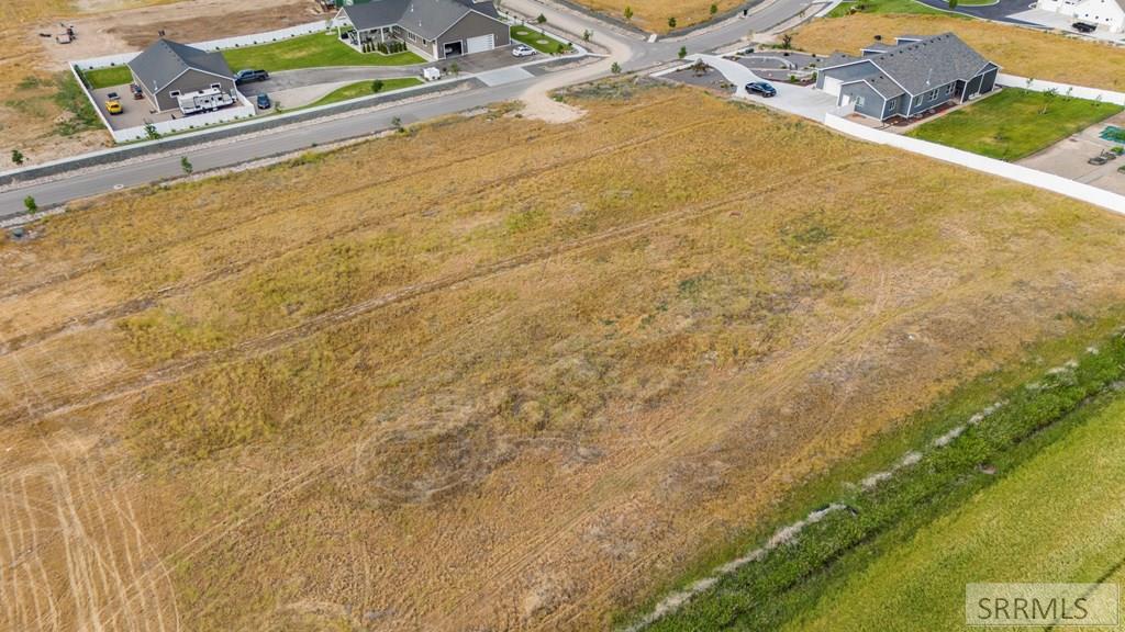 5581 Malheur River St Property Photo 4
