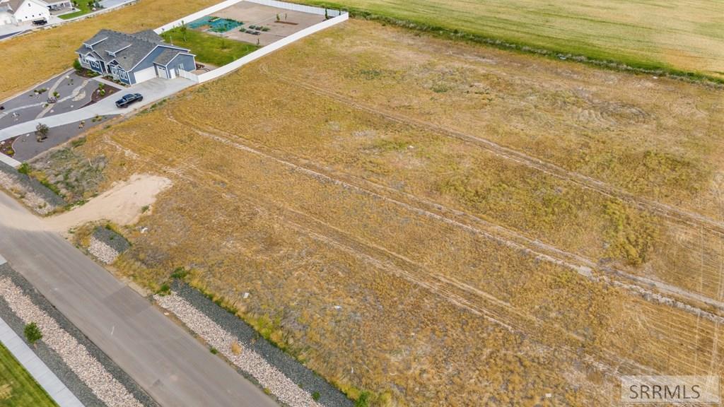 5581 Malheur River St Property Photo 7