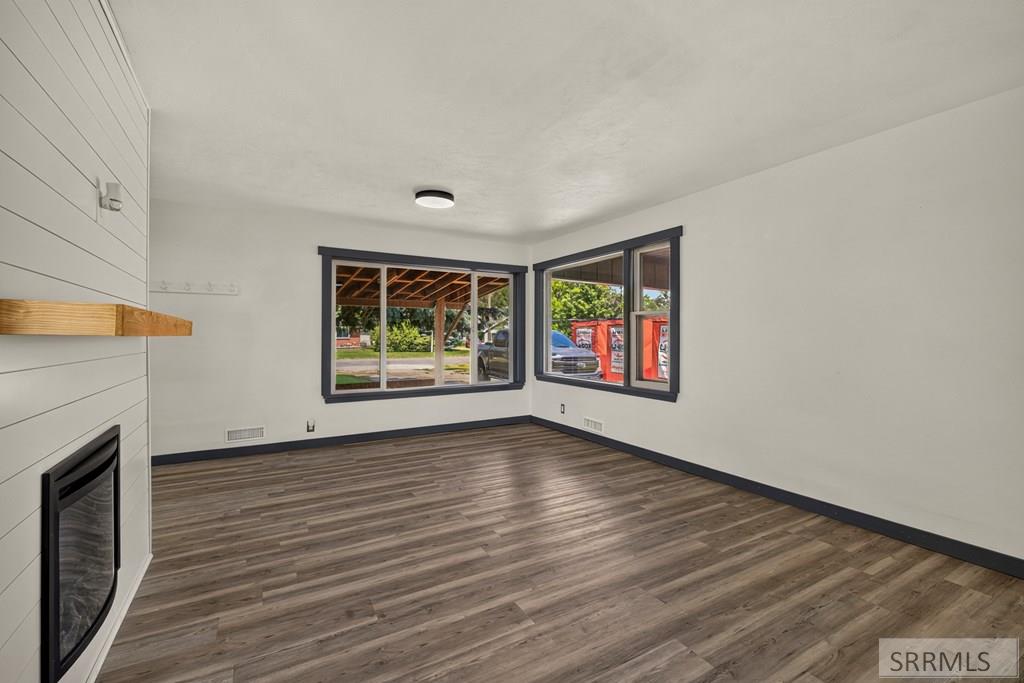 5444 E Rockwood Avenue Property Photo 9