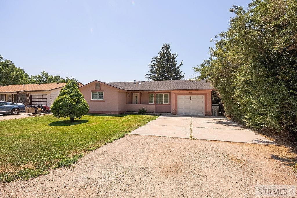 102 E Custer Street Property Photo 1