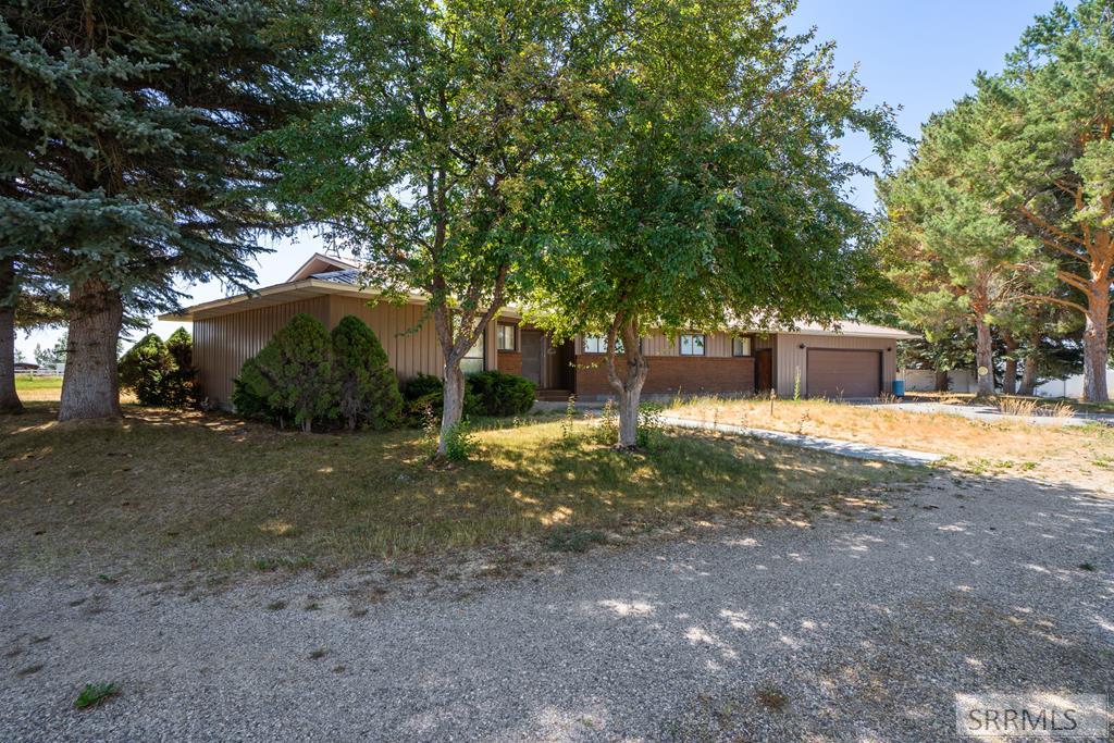 167 N 4200 E Property Photo 3