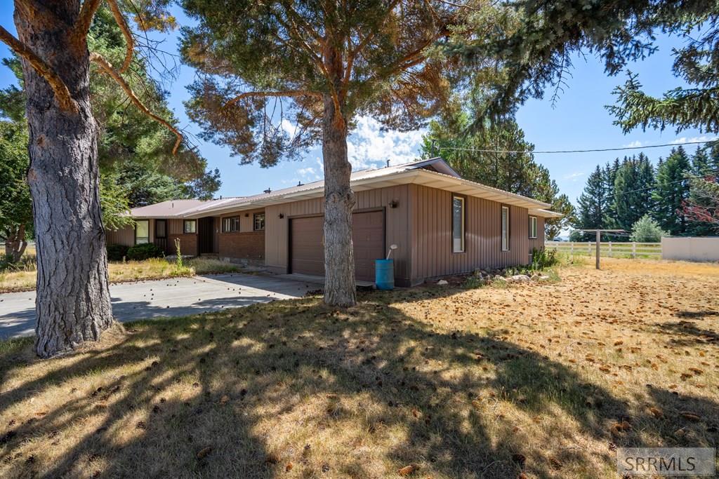 167 N 4200 E Property Photo 4