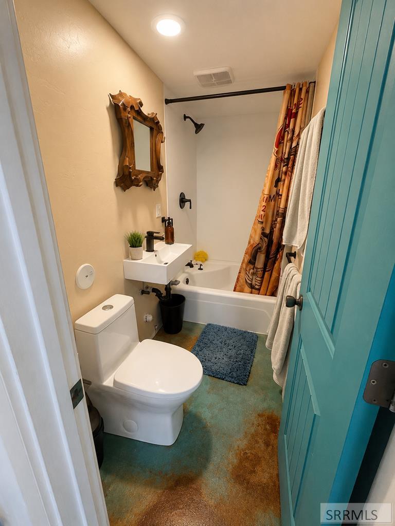 492 G Street Property Photo 15